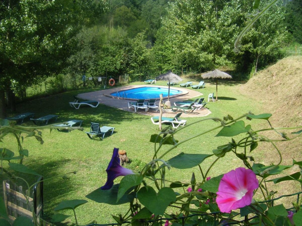 El Molí d'en Solà-Allotjaments rurals La Vall de Bianya Extérieur photo